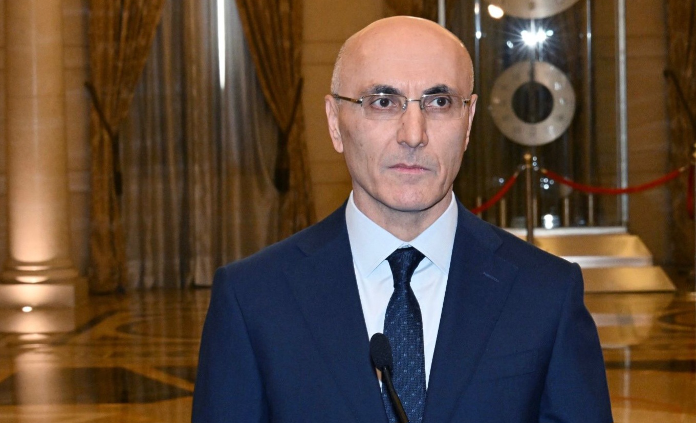 بطاقة معايدة وشكر على الانجازات للوزير احمد الحجار