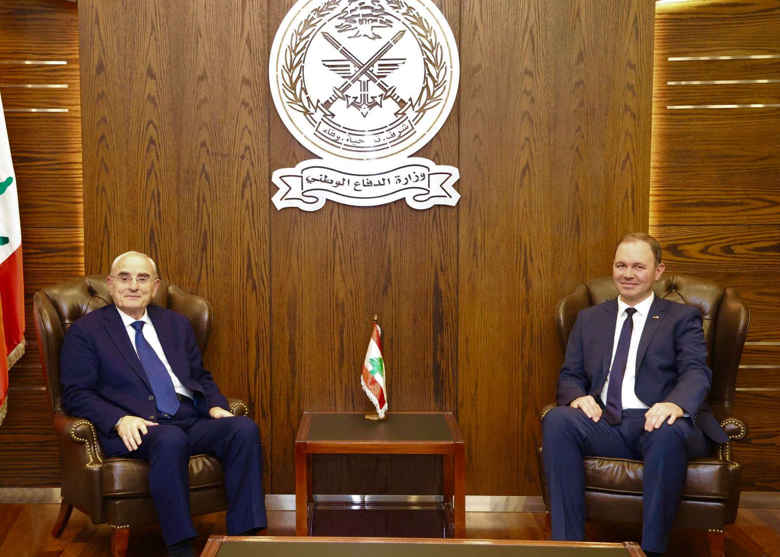 وزير الدفاع الوطني يستقبل نائب وزير الدفاع الألماني