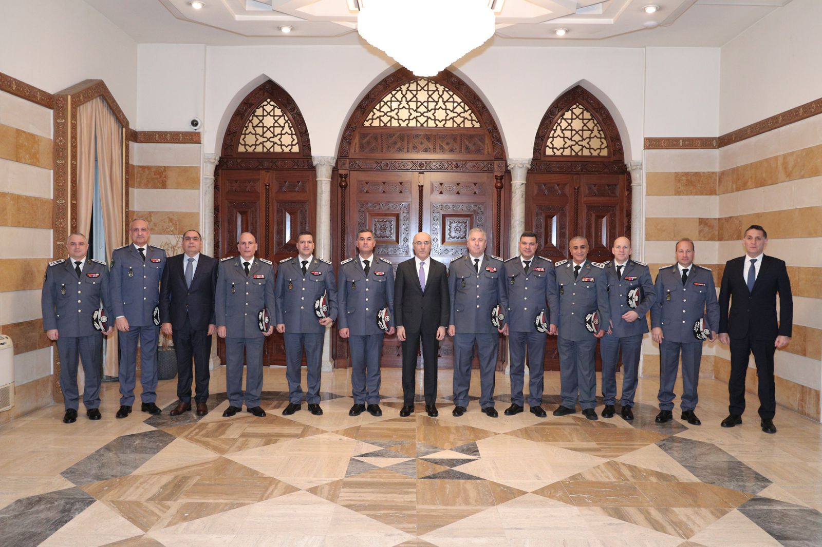 الحجار يستقبل مجلس قيادة قوى الامن الداخلي ويعطي توجيهاته لجهوزية راس السنة