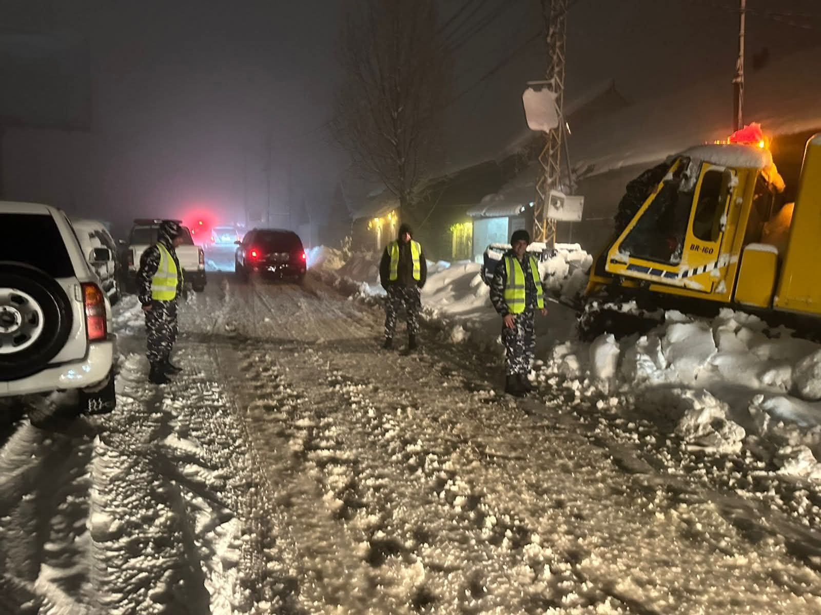 وزير الداخلية يشكر وينوه