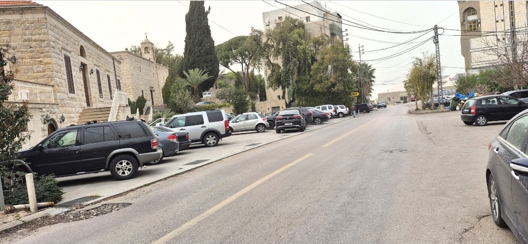 دعوة لوضع إشارات تخفيف السرعة أمام بعض الكنائس حمايةً للمصلّين