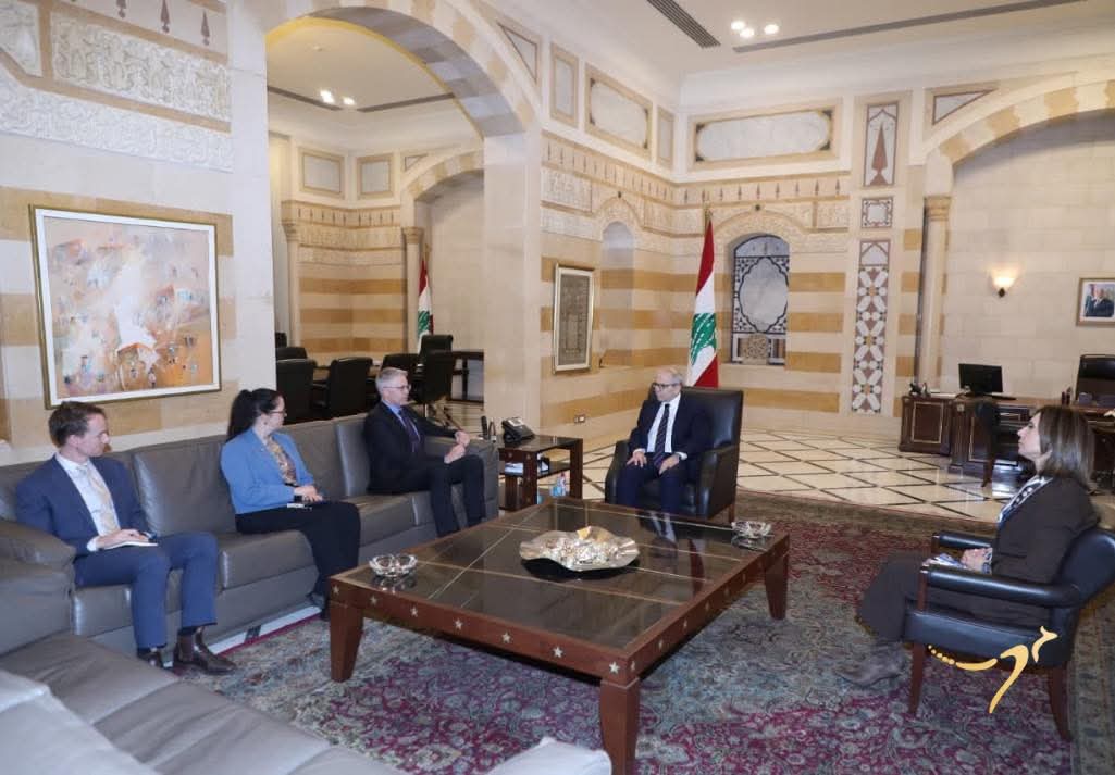 السفير الأسترالي يزور سلام.