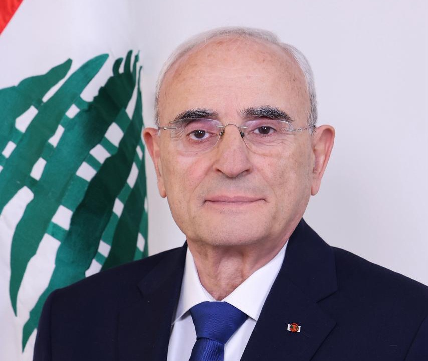 وزير الدفاع يدين الاعتداء على اليونيفيل ويرى التعرض لها مرفوض ومستنكر