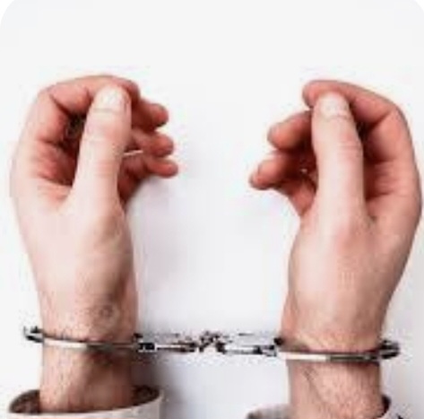 قوى الأمن توقف عصابة سرقت على طريقة الأفلام البوليسية.