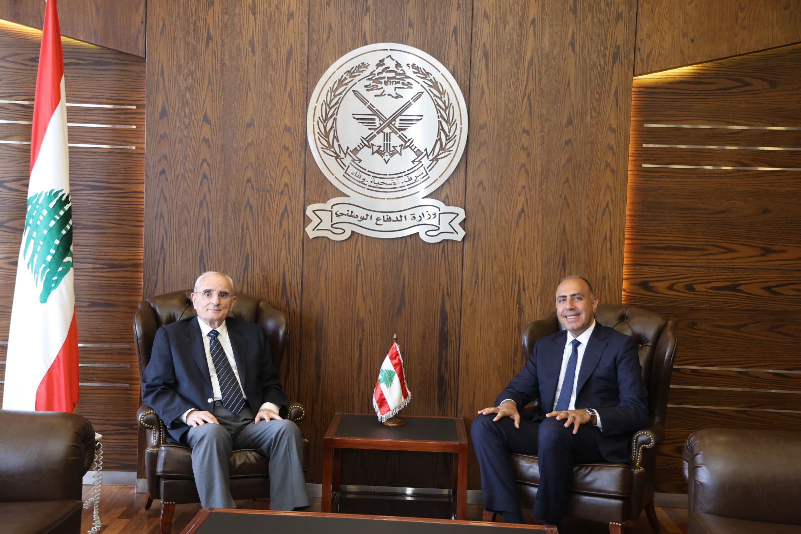 وزير الدفاع استقبل الأحدب والخوري.