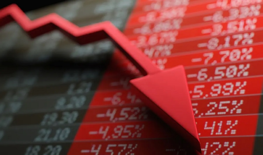 شركات تسرّح موظفيها وأخرى تخفض رواتبهم أو “إجازة بدون راتب”