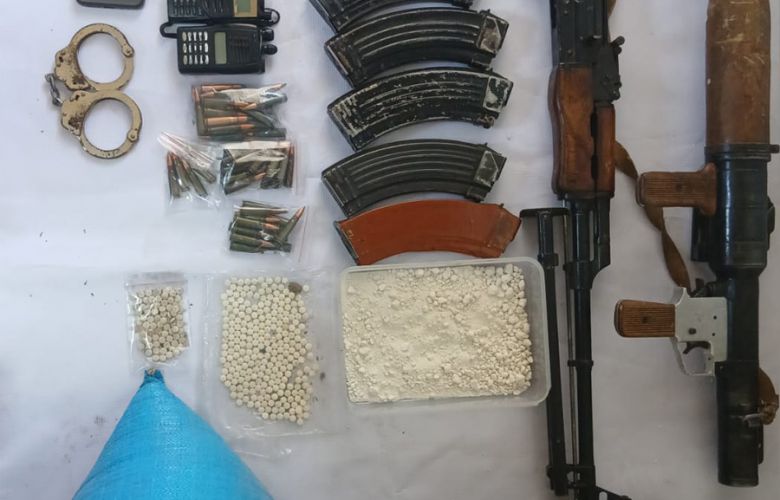 الجيش يضبط كمية من المخدرات المعدة للترويج وأسلحة وذخائر حربية في حي الشراونة – بعلبك