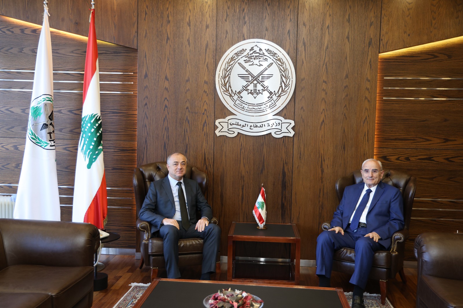 قانون العفو العام والمستجدات الراهنة في اجتماع منسى مع زواره.
