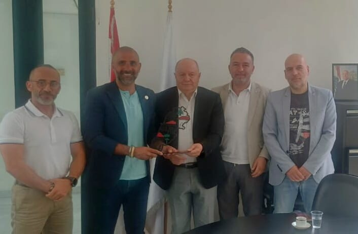 وفد من نقابة موظفي ومستخدمي الشركات المشغلة للقطاع الخليوي يزور الأسمر ويشكره على دعمه