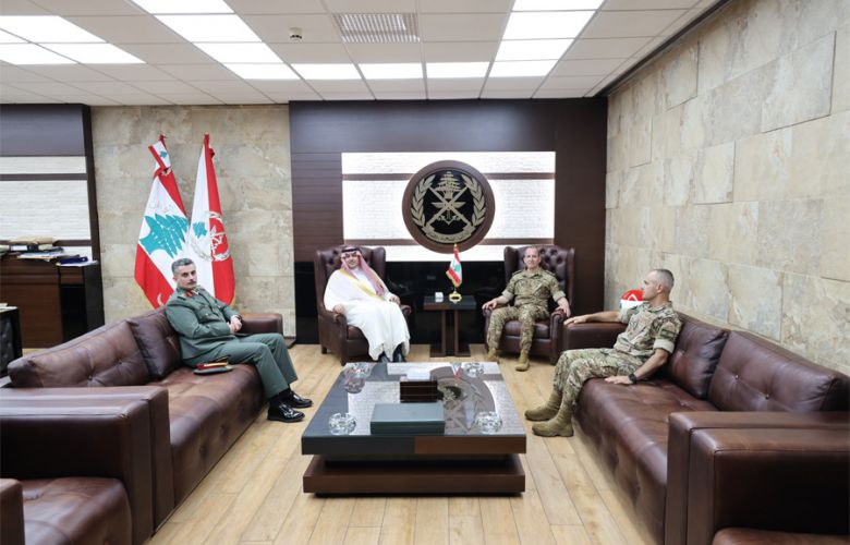قائد الجيش استقبل السفير السعودي والعريضي وسكرية.