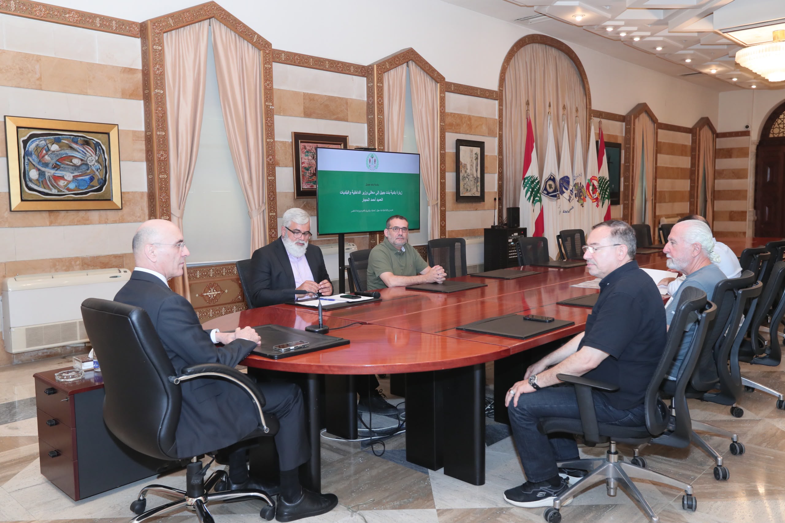 الحجار أمام وفود بلدية جنوبية : لبنان سينهض أقوى من أي يوم مضى.