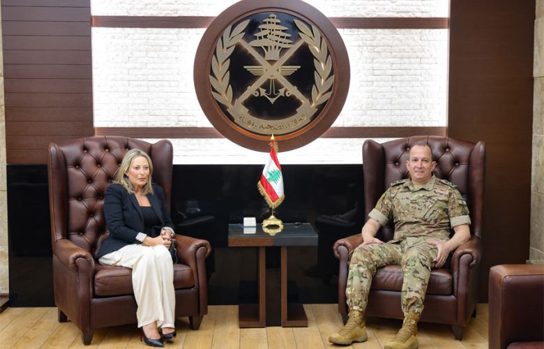 قائد الجيش يستقبل النائب أيوب والأب نصر.