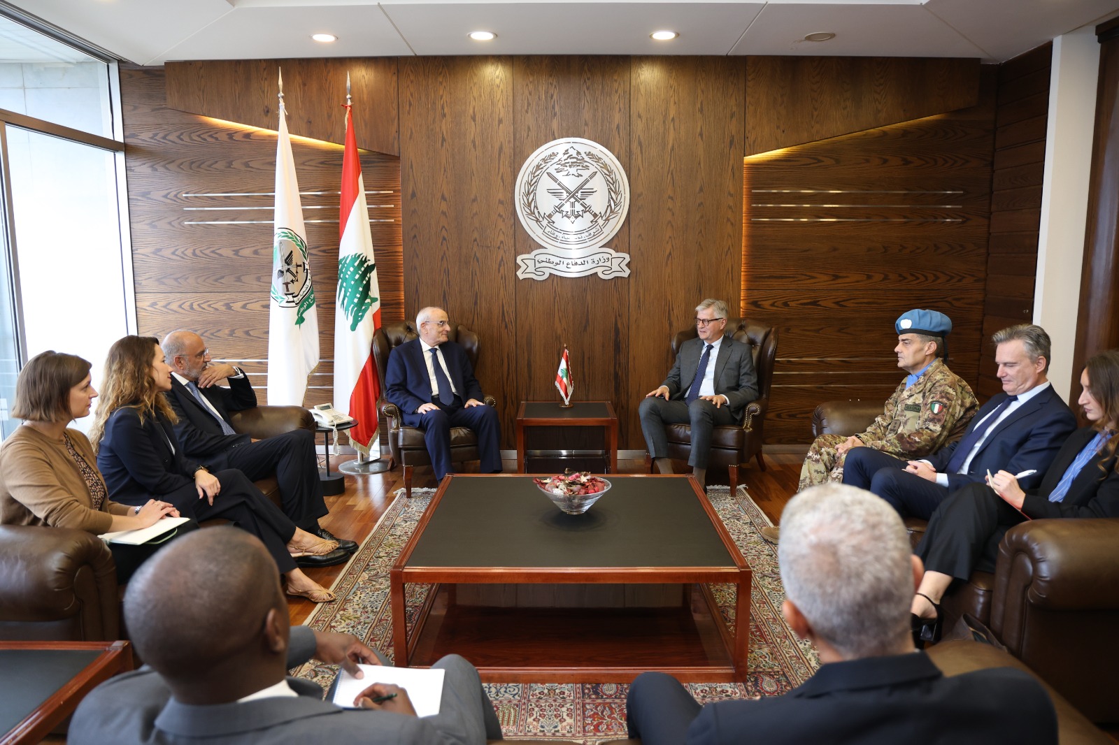وزير الدفاع الوطني يستقبل وكيل الأمين العام للأمم المتحدة لعمليات السلام والنائب السابق مجدلاني